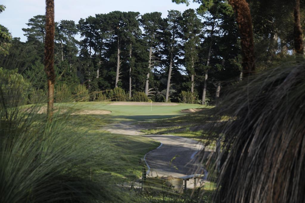 Fairways Resort Rosebud Bagian luar foto