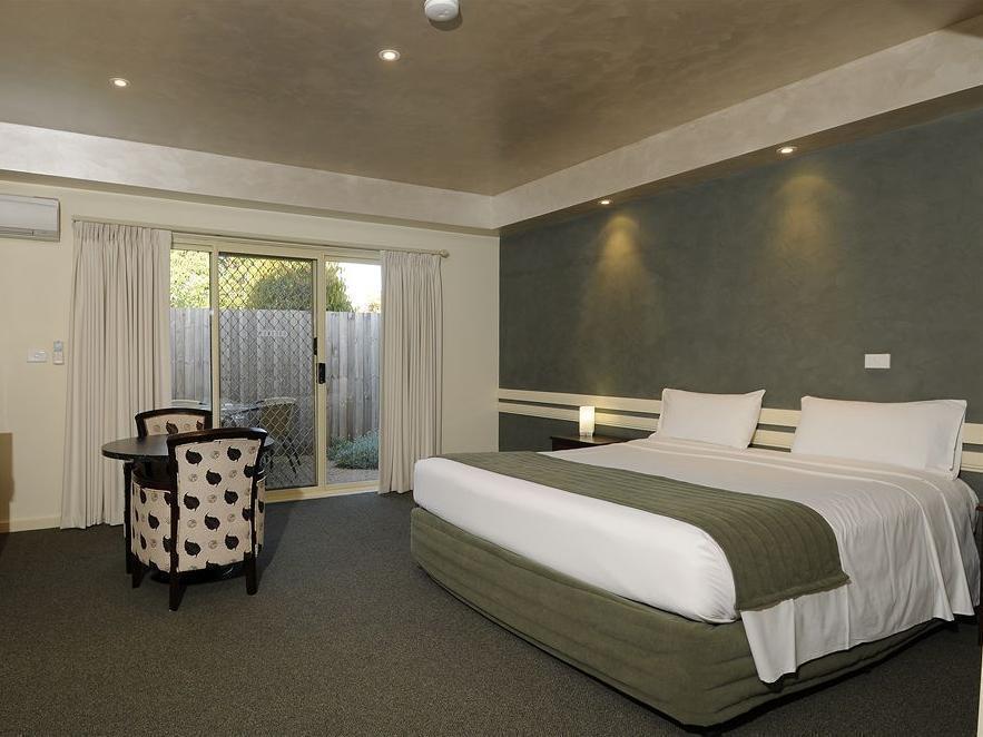 Fairways Resort Rosebud Bagian luar foto