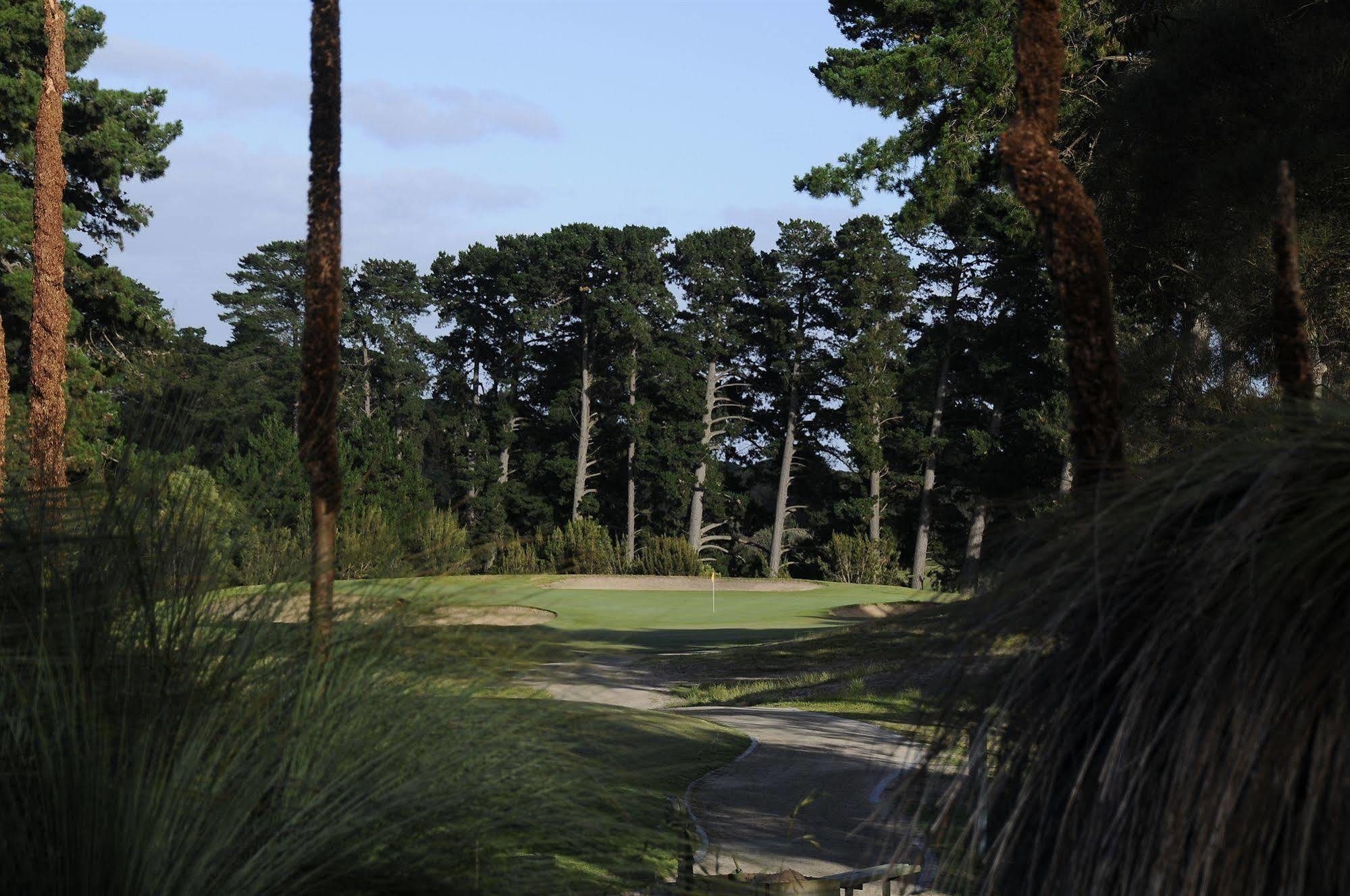 Fairways Resort Rosebud Bagian luar foto