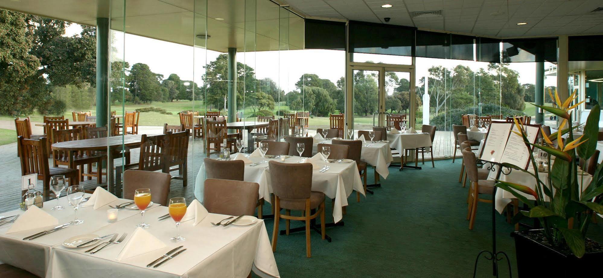 Fairways Resort Rosebud Bagian luar foto