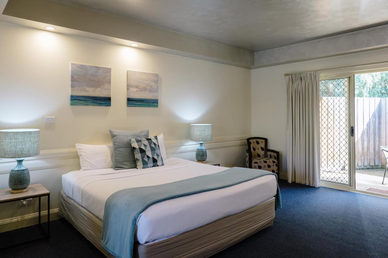 Fairways Resort Rosebud Bagian luar foto