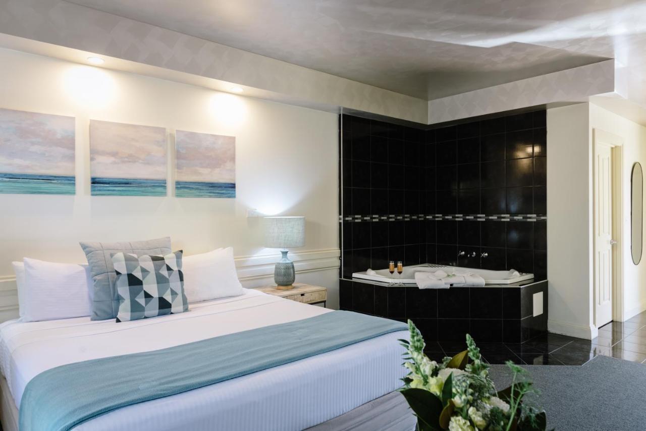 Fairways Resort Rosebud Bagian luar foto